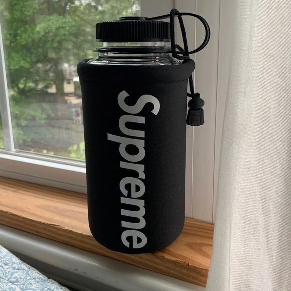Supreme Nalgene Water Bottle SS20 - Picture 4 of 5